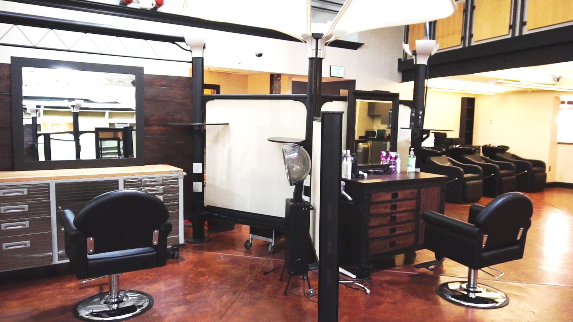 strategies-for-building-your-brand-as-a-salon-booth-renter-artalacarte