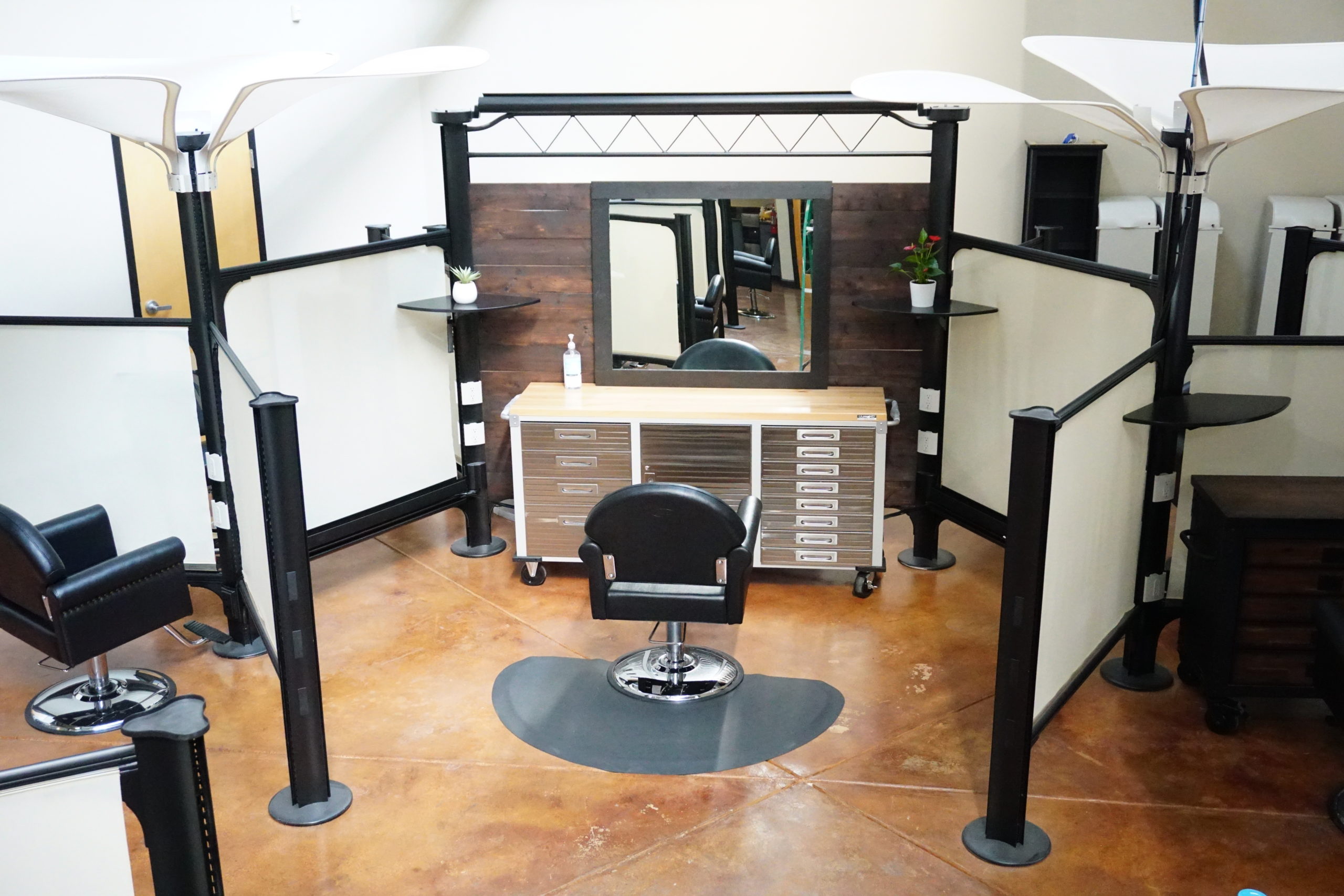 Signature salon pro's beauty salon station.
