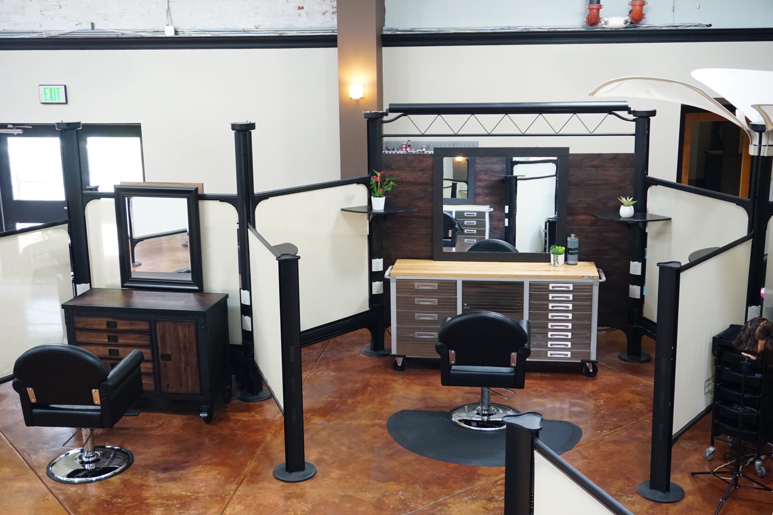 A further view of signature salon pro's beauty salon station.